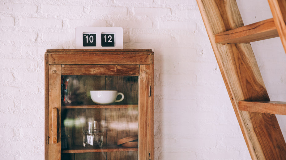How to decorate with rustic furniture